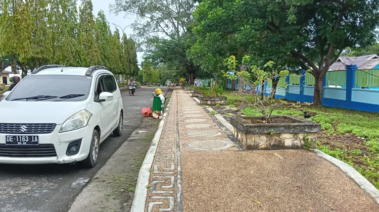Petugas Kebersihan dan Kinerjanya yang Maksimal