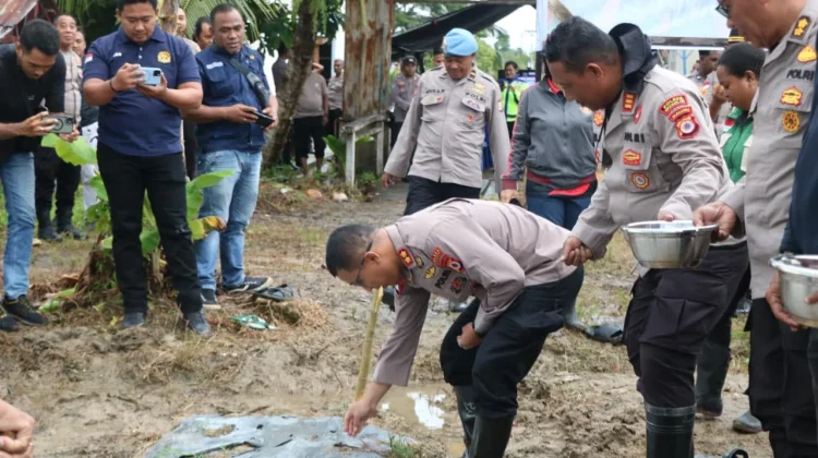 Dukung Swasembada Pangan, Polres Kepulauan Aru Lakukan Penanaman Jagung Serentak
