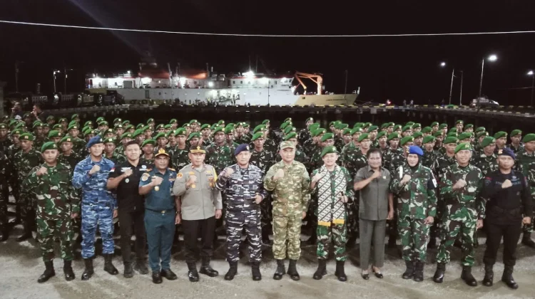 Bupati Aru Pimpin Penjemputan Yonif Teritorial Pembangunan