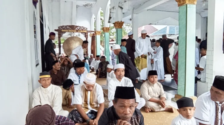 OMK Danar Lumefar dan AMGPM Ohoiseb Amankan Sholat Eid