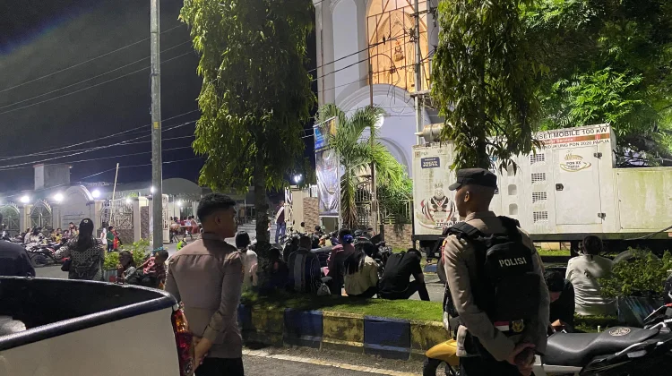 Amankan Jalannya Ibadah Paskah, Polres Malra Terjunkan Personil Berjaga