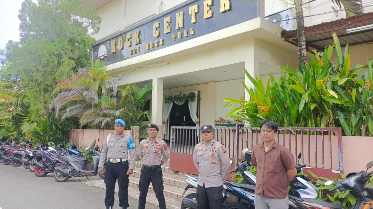 Personil Polres Tual Amankan Ibadah Minggu  Paskah Gereja-gereja di Kota Tual