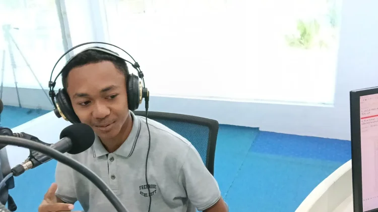 Dave Jamco wakili Maluku pada LPB Bidang Fisika