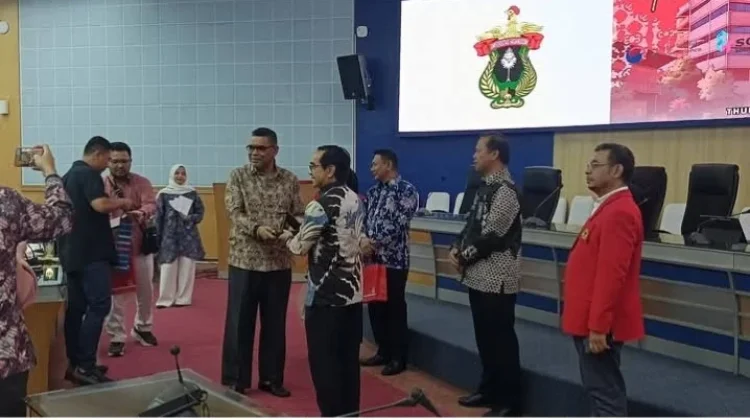 Menggandeng Komunitas Global untuk Membangun Masyarakat Lokal