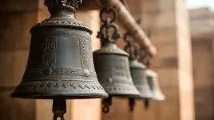 Makna Spiritual bunyi lonceng gereja pada doa angelus katolik