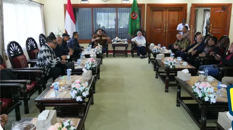 Kakanwil BPN Maluku Sambut Kunker Komisi II DPR RI