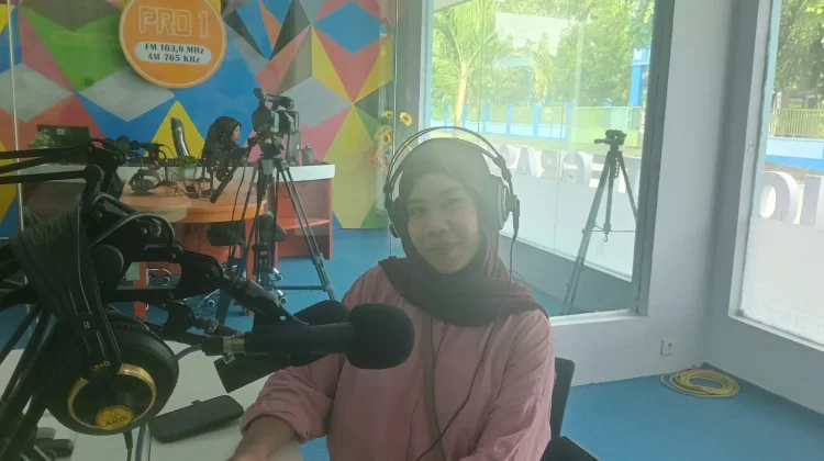 Kisah Seru Tantri Bugis di Pro2 RRI Tual