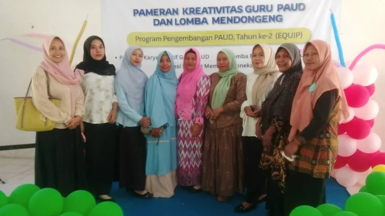 Peringatan Hari Kartini di Sekolah Mengedukasi Guru