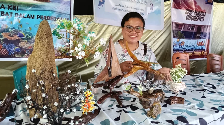 Limbah Laut Diubah Jadi Hiasan Meja, Siswa Tanimbar Kei Pamerkan Hasil Karyanya