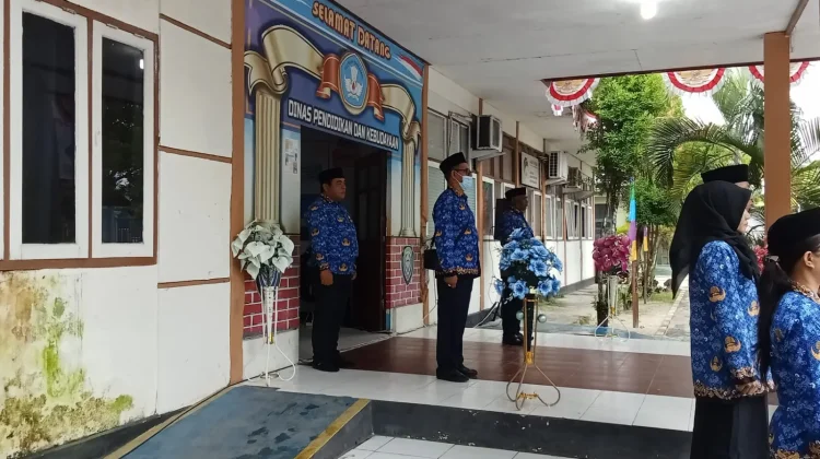 Dinas Pendidikan Kepulauan Aru Gelar Upacara Hardiknas 2026