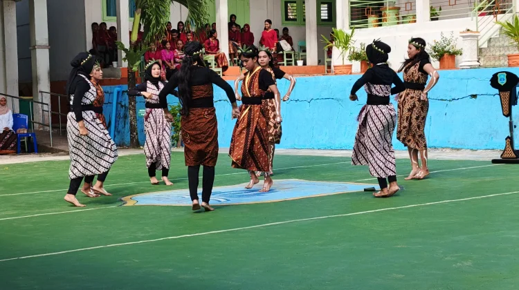 Pagelaran Seni dan Keterlibatan Orang Tua dalam Perayaan Sekolah