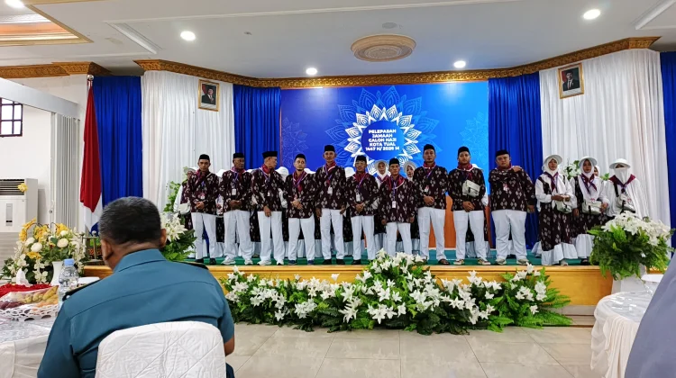 Pemerintah Kota Tual Lepas 28 Calon Jemaah Haji Tahun 2026