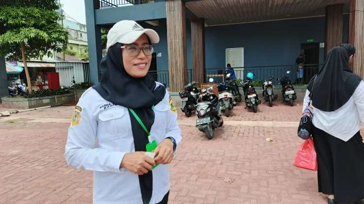 Perbedaan Distribusi Minyak Goreng Bulog dan Kapal dari Surabaya