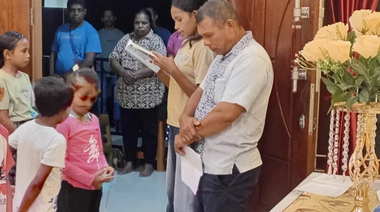 Ibadah Rosario Bergilir Tekankan Makna Damai dalam Keluarga