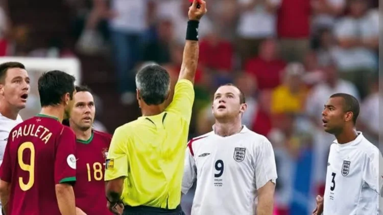 Mengenang Kartu Merah Paling Ikonik dalam Sejarah Piala Dunia