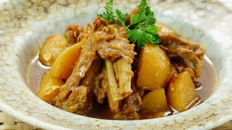 Semur Ayam Kentang ala Rumahan