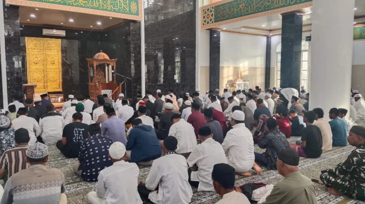 Dari Mimbar Idul Adha di Langgur, Jamaah Diajak Menyembelih Ego dan Kesombongan