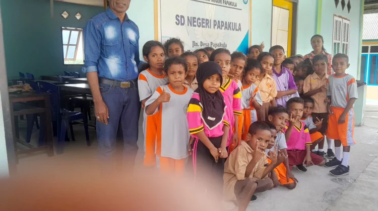 Kepala SDN Papakula Minta Perhatian Pemda Aru untuk Pembangunan Gedung Sekolah