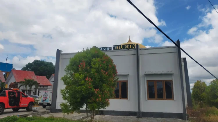 Ustaz Buchari: Ketakwaan, Shalat, dan Sabar Raih Kebersamaan Allah SWT