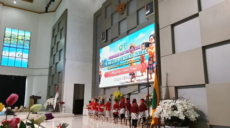 Pelepasan TK Pembina Langgur Diwarnai Tari Panen Hotong