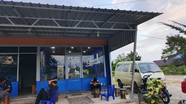 Kopi Aren hingga Kopi Pandan Jadi Favorit Anak Muda di Sajak Cafe