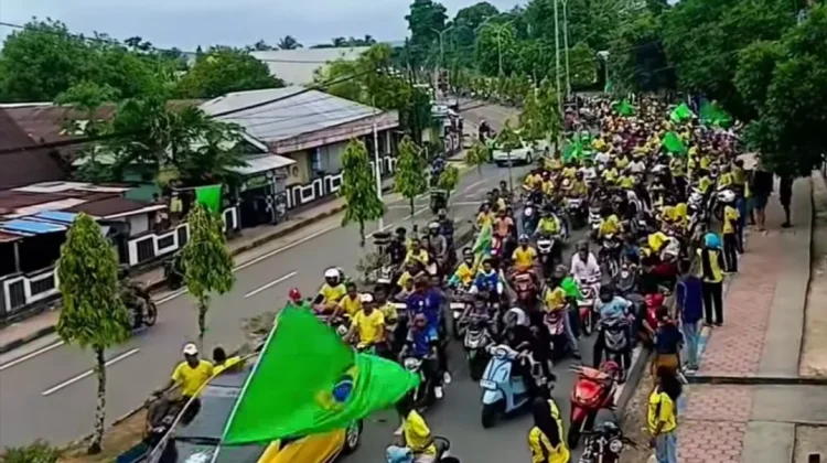 Demam Piala Dunia 2026 di Kepulauan Kei, 'Ibu Dapur' Menyatu dalam pawai kebersamaan