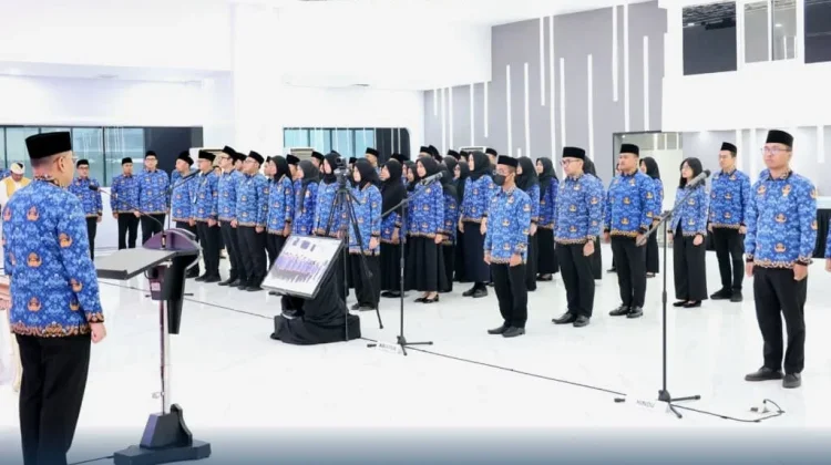 Wamen Ossy Ambil Sumpah 1.322 PNS Baru ATR/BPN