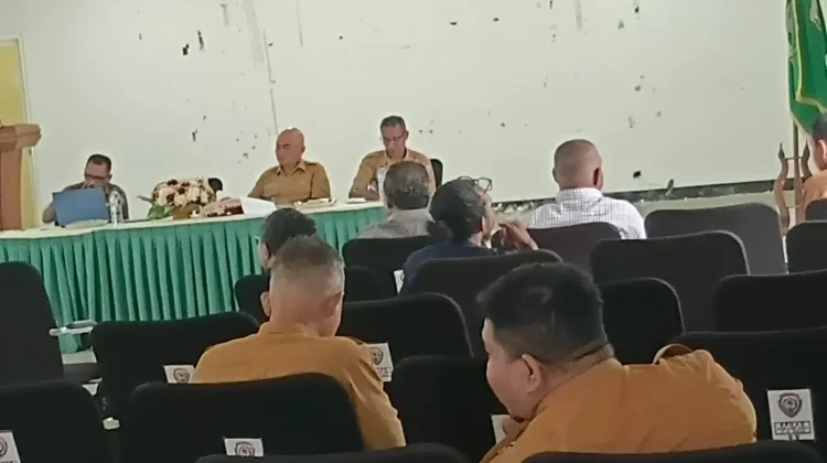 Bupati Pimpin Rapat Perdana Panitia Musyawarah Masyarakat Hukum Adat Aru