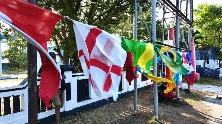 Penjualan Bendera Piala Dunia 2026 di Langgur Sepi meski Euforia Turnamen Tinggi
