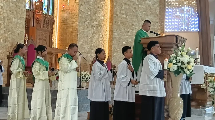 RP. Rio Sarkol Bagikan Pengalaman Pribadi dalam Misa Hari Minggu Biasa XV
