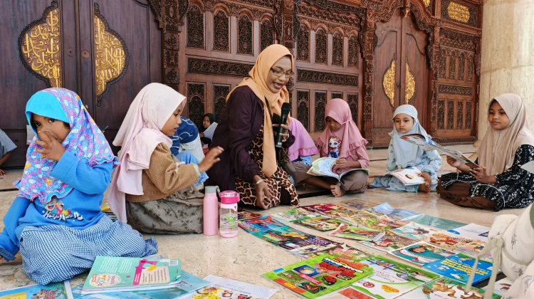 Kolaborasi Literasi Dekatkan Buku kepada Anak-anak di Ruang Publik