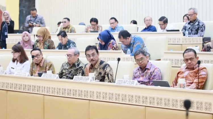 Sekjen ATR/BPN Paparkan Capaian Tujuh Layanan Prioritas di Komisi II DPR RI
