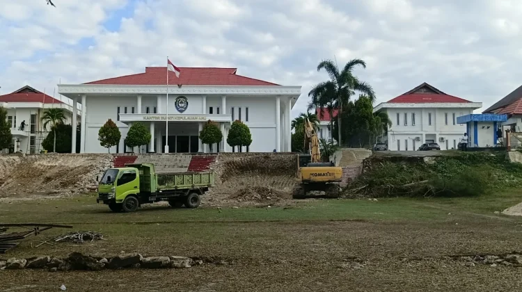 Pemkab Kepulauan Aru Siapkan Tribun Utama HUT RI Ke-81