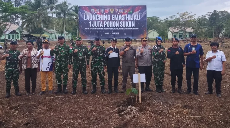 Yonif TP 912/Jargaria Sakti Tanam 300 Bibit Sukun di Aru