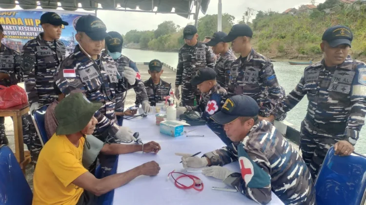 TNI-AL Tebar Kepedulian untuk Nelayan Fiditan lewat Operasi Perisai Sura-26