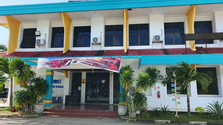 PLN UP3 Tual Gelar Khitanan Massal Salurkan Zakat Pegawai