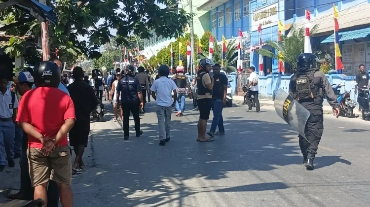 Polisi Berupaya Redam Pertikaian Antar Kelompok Warga di Kota Dobo