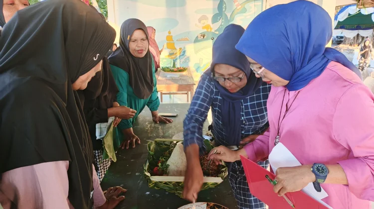 KKN-PPM UGM Dinilai Berhasil Stimulasi Kreativitas Ibu-Ibu Desa