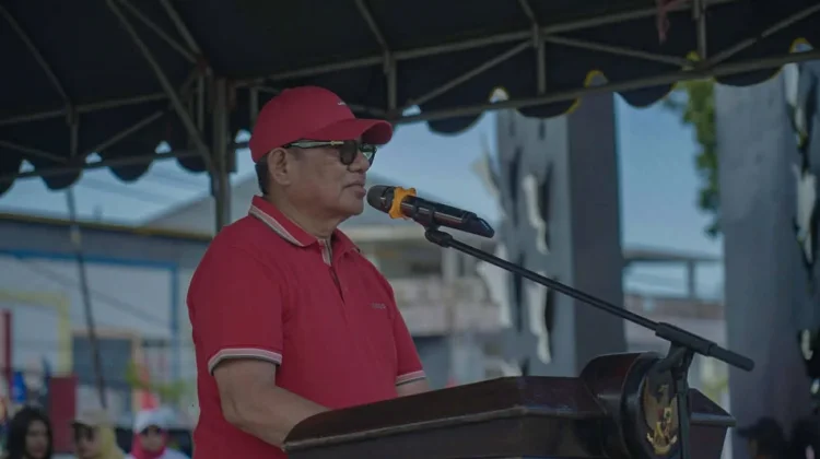 Bupati Thaher Minta Camat Pastikan Pengibaran Bendera Merah Putih di Setiap Rumah