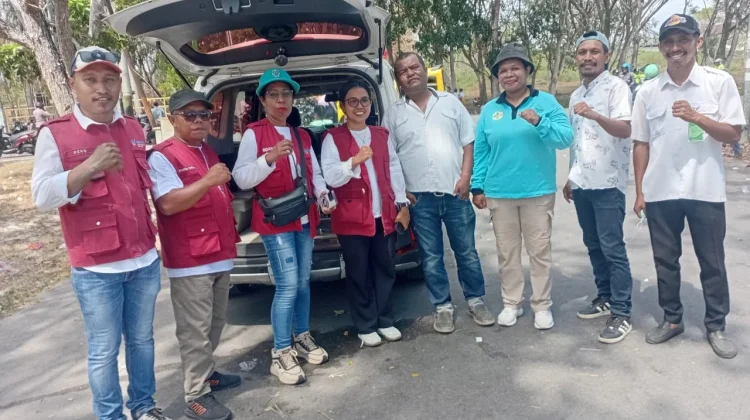 Petugas Kesehatan Kawal Gerak Jalan Indah di Dobo