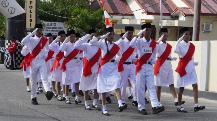 SMP Negeri Unggulan Ohoijang Turunkan Lima Regu dalam Lomba Gerak Jalan Indah