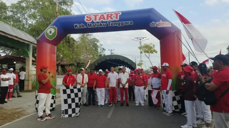 Bupati Thaher: Kirab Merah Putih Bentuk Penghormatan kepada Para Pahlawan