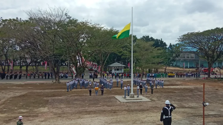 Gladi Bersih Upacara HUT ke-81 RI di Lapangan Kantor Bupati Aru