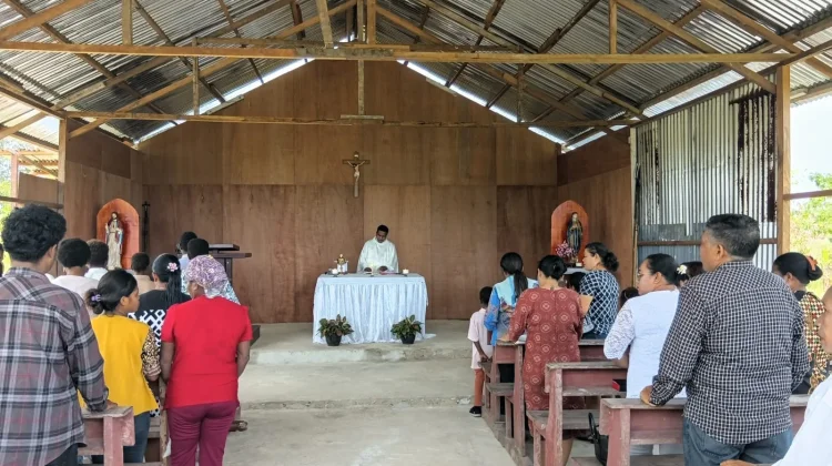 Umat Katolik Sedunia Rayakan Hari Raya Santa Maria Diangkat ke Surga