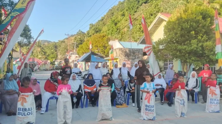 Lomba Lari Karung Anak-Anak di Desa Tamangil Meriahkan Hari Kemerdekaan ke 81