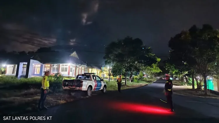 Sat Lantas Polres Kepulauan Tanimbar Jaga Kamtibmas Malam Minggu Gelar Patroli Bl