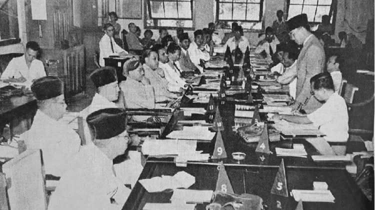 Mengenang Sidang PPKI 18 Agustus 1945