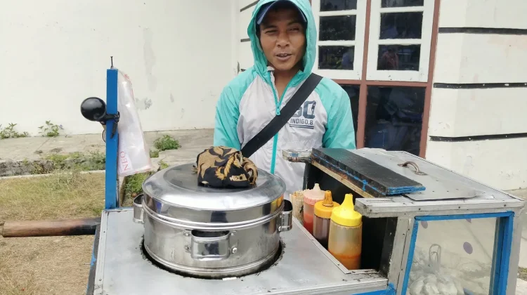 Ujang dan Mimpi Sederhana Pedagang Kecil di Hari Kemerdekaan
