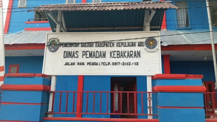 Damkar Aru Keterbatasan Armada dan Peralatan, Kebakaran Lahan Terus Terjadi
