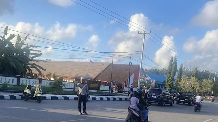 Sat Lantas Polres Kepulauan Tanimbar Amankan Jalur Aktivitas Warga